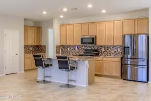 8804 E Stone Meadow Cir, Tucson, AZ 85730 - Photo 11