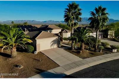 56 N Cape Royal Drive, Green Valley, AZ 85614 - Photo 1