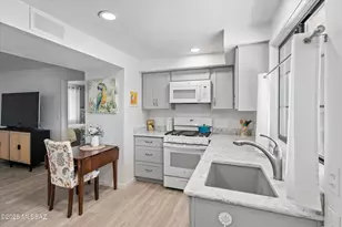 457 S Paseo Quinta, Green Valley, AZ 85614 - Photo 11