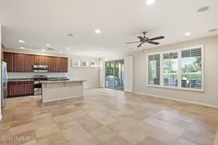 1094 N Night Heron Dr, Green Valley, AZ 85614 - Photo 9