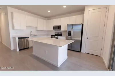 21714 E Crest Avenue, Red Rock, AZ 85145 - Photo 3