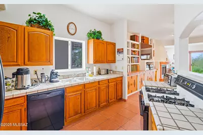 116 S Charleston Avenue, Corona de Tucson, AZ 85641 - Photo 21