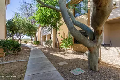 2550 E River Road #11201, Tucson, AZ 85718 - Photo 13