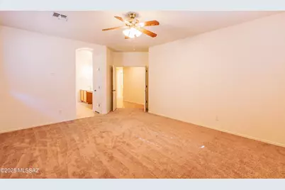 7485 W Crimson Ridge Drive, Tucson, AZ 85743 - Photo 19