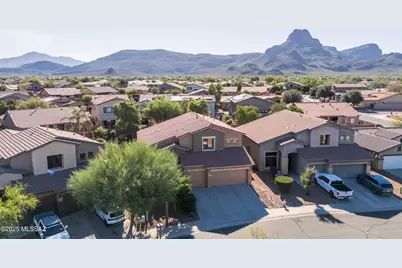 7485 W Crimson Ridge Drive, Tucson, AZ 85743 - Photo 1