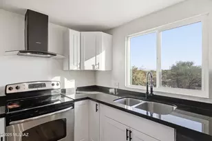 11450 S Cherokee Ln, Tucson, AZ 85736 - Photo 9