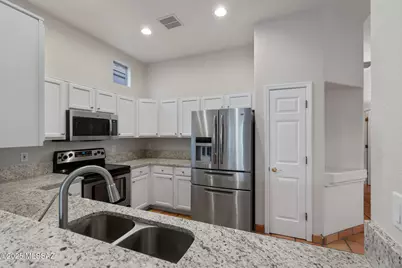 5097 N Pinnacle Cove Drive, Tucson, AZ 85749 - Photo 9