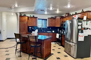 7641 E Adams Dr, Tucson, AZ 85715 - Photo 11