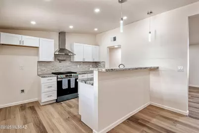 1610 S Avenida Regulo, Tucson, AZ 85710 - Photo 11