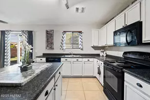 4021 E Lushfield Dr, Tucson, AZ 85756 - Photo 13