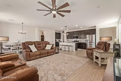 2177 W Desert Topaz Way, Tucson, AZ 85742 - Photo 5