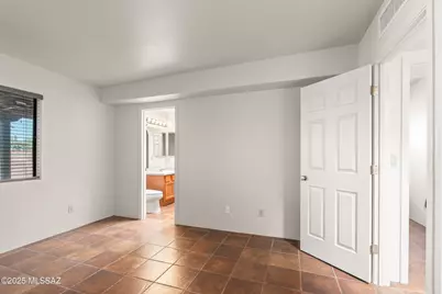 9147 N Ironwood Meadows Drive, Tucson, AZ 85742 - Photo 13