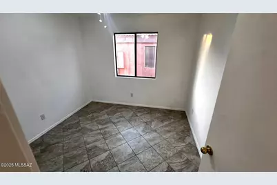 9755 Via De Sisneroz, Tucson, AZ 85747 - Photo 9