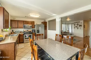 7658 E Desert Overlook Dr, Tucson, AZ 85710 - Photo 7