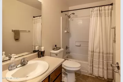 7658 E Desert Overlook Drive, Tucson, AZ 85710 - Photo 17