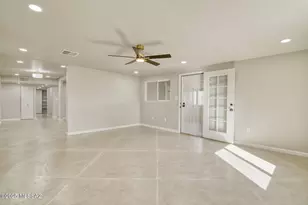 8349 E Balfour Pl, Tucson, AZ 85710 - Photo 13