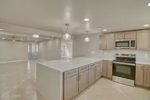 8349 E Balfour Pl, Tucson, AZ 85710 - Photo 5