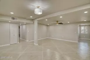 8349 E Balfour Pl, Tucson, AZ 85710 - Photo 7