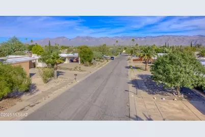 1101 N Sunspot Place, Tucson, AZ 85715 - Photo 3