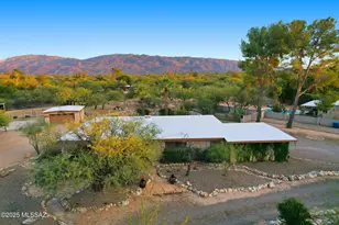 2842 N Melpomene Way, Tucson, AZ 85749 - Photo 19