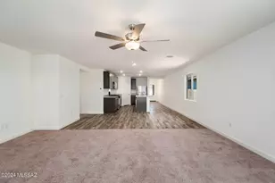 21971 E Wayward Ln, Red Rock, AZ 85145 - Photo 3