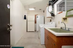 959 S Las Lomas Cir, Green Valley, AZ 85614 - Photo 41