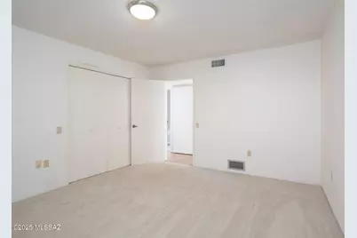 959 S Las Lomas Circle, Green Valley, AZ 85614 - Photo 21