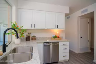 1504 S Logan Dr, Tucson, AZ 85710 - Photo 11