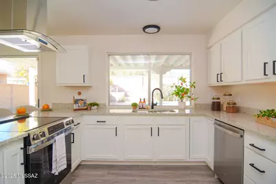 1504 S Logan Drive, Tucson, AZ 85710 - Photo 9