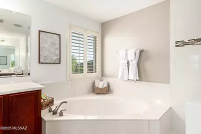 7992 W Ironwood Reserve Court, Tucson, AZ 85743 - Photo 31