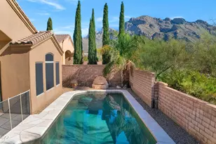 110 E Placita Roca De Oro, Oro Valley, AZ 85704 - Photo 1