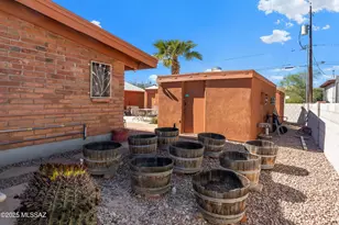 360 S Treston Ln, Tucson, AZ 85711 - Photo 49