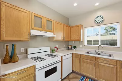 2925 N Adelaide Farms Place, Tucson, AZ 85719 - Photo 5