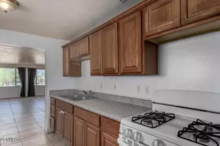 4032 E Dryden Ln, Tucson, AZ 85712 - Photo 1