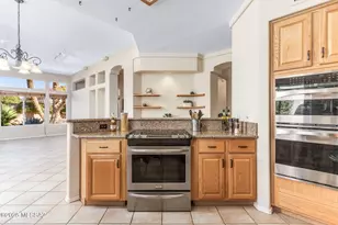 14686 N Lost Arrow Dr, Oro Valley, AZ 85755 - Photo 19