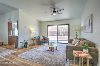 858 E Crown Ridge Drive, Oro Valley, AZ 85755 - Photo 1