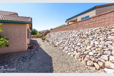 287 N Via La Castellana, Green Valley, AZ 85614 - Photo 11