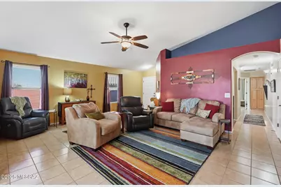 1082 W Placita Vargas, Green Valley, AZ 85614 - Photo 5