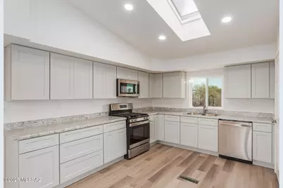 12712 S Red Horizon Trail, Vail, AZ 85641 - Photo 11