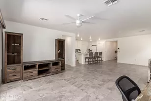 8569 W Amazilia Pl, Tucson, AZ 85757 - Photo 3