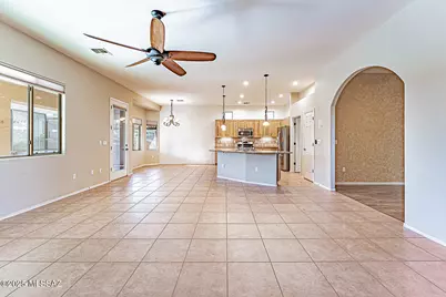 917 W Bosch Drive, Green Valley, AZ 85614 - Photo 11