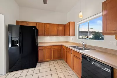 2913 W Yorkshire Street, Tucson, AZ 85742 - Photo 11