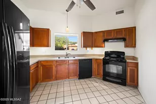 2913 W Yorkshire St, Tucson, AZ 85742 - Photo 9