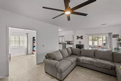 147 E Calle Puente Azul, Sahuarita, AZ 85629 - Photo 3