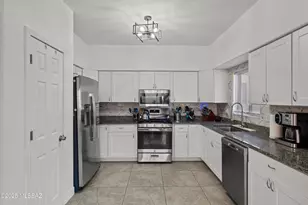 147 E Calle Puente Azul, Sahuarita, AZ 85629 - Photo 7