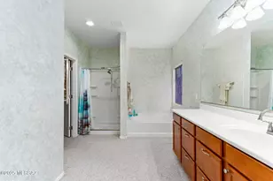 8389 W Calle Sancho Panza, Tucson, AZ 85757 - Photo 17