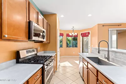 8389 W Calle Sancho Panza, Tucson, AZ 85757 - Photo 11