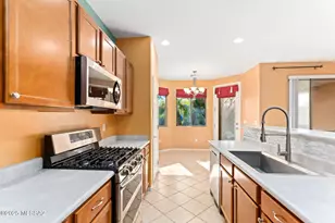 8389 W Calle Sancho Panza, Tucson, AZ 85757 - Photo 11