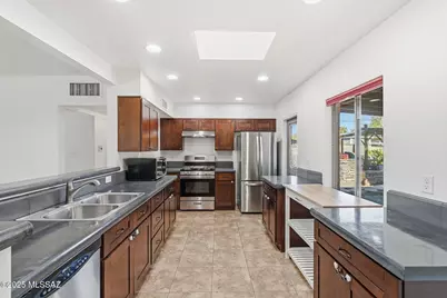909 S Catalina Avenue, Tucson, AZ 85711 - Photo 9