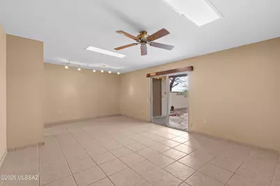 1343 W Calle Madrid, Green Valley, AZ 85622 - Photo 17